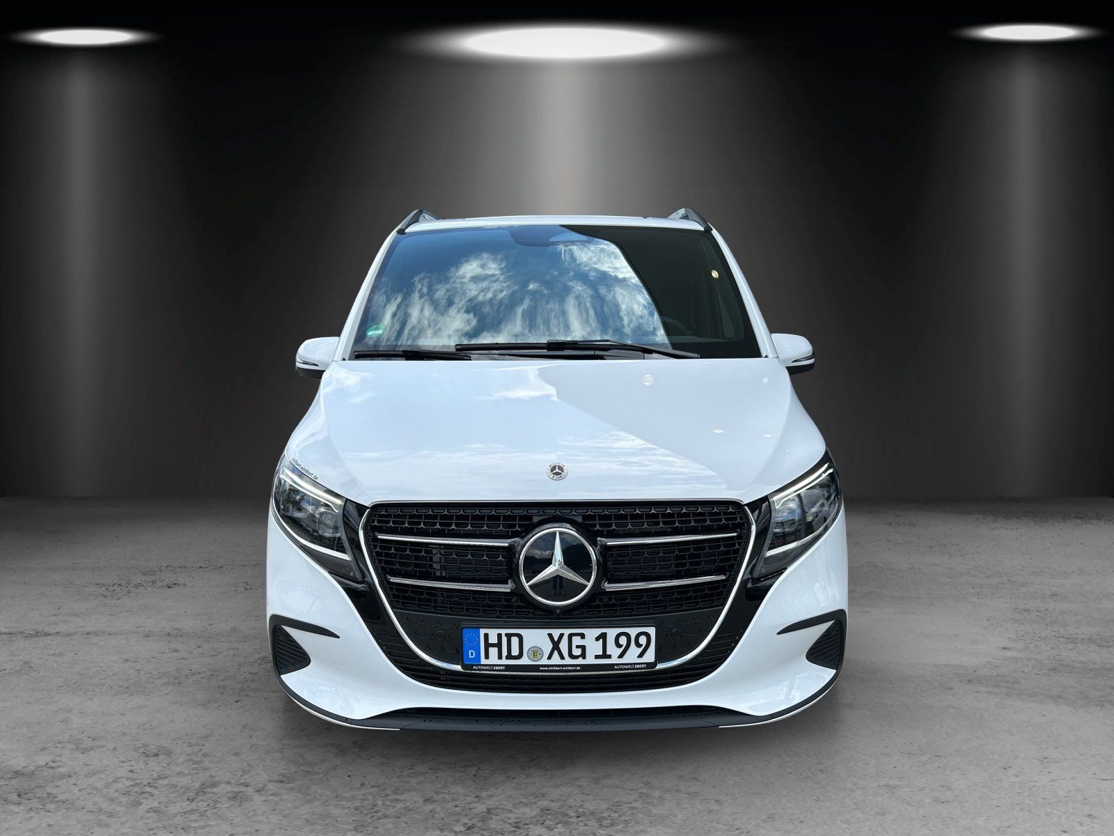Fahrzeugabbildung Mercedes-Benz V 300 d STYLE lang MBUX DISTRO SHZ 360°