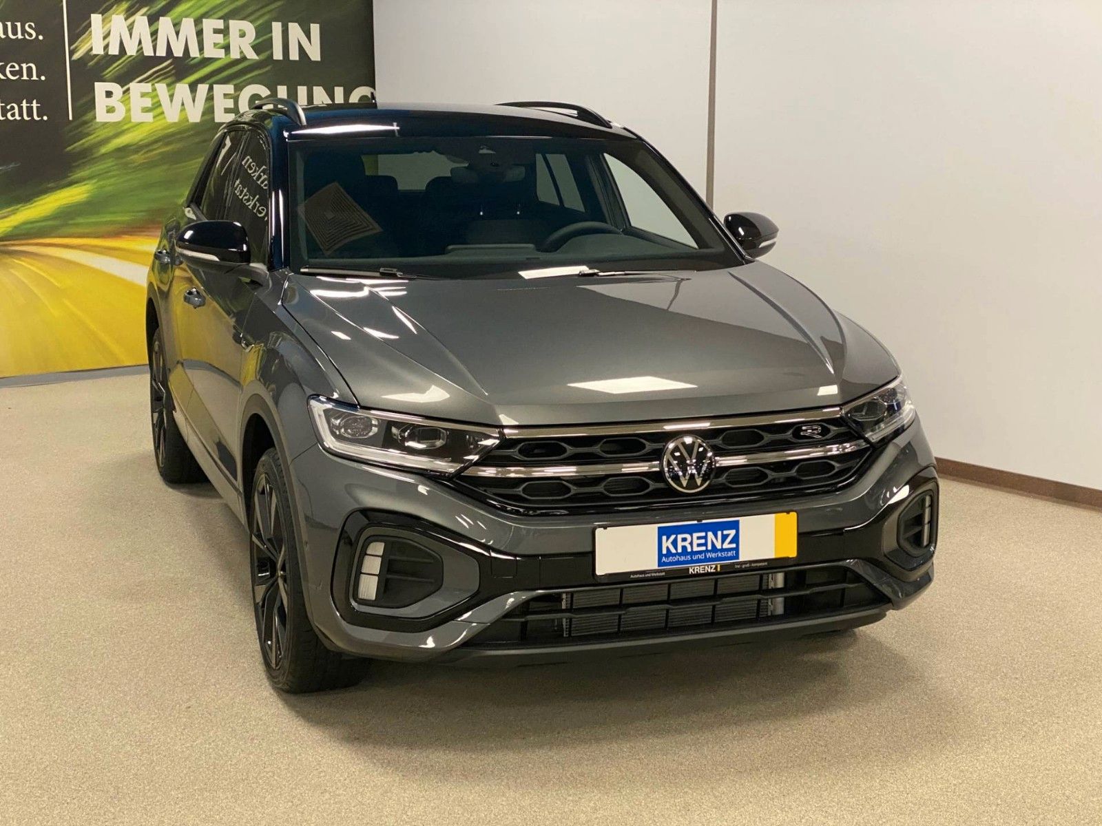 Fahrzeugabbildung Volkswagen T-Roc 1.5 TSI DSG R-Line+ACC+AHK+19"+KAMERA+LED+