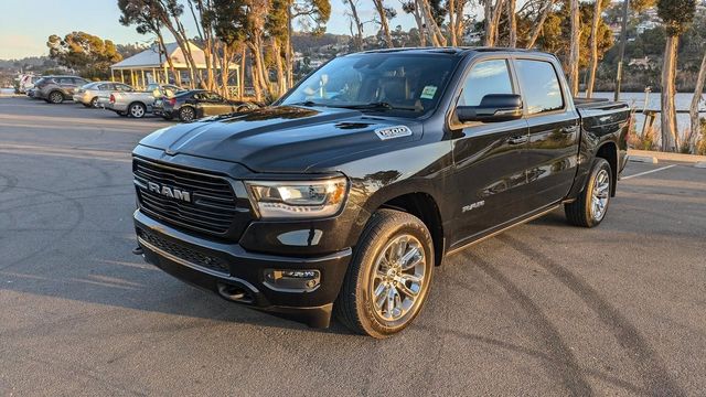 Dodge RAM Laramie Sport Hood Pano Luftfederung e.Tritt