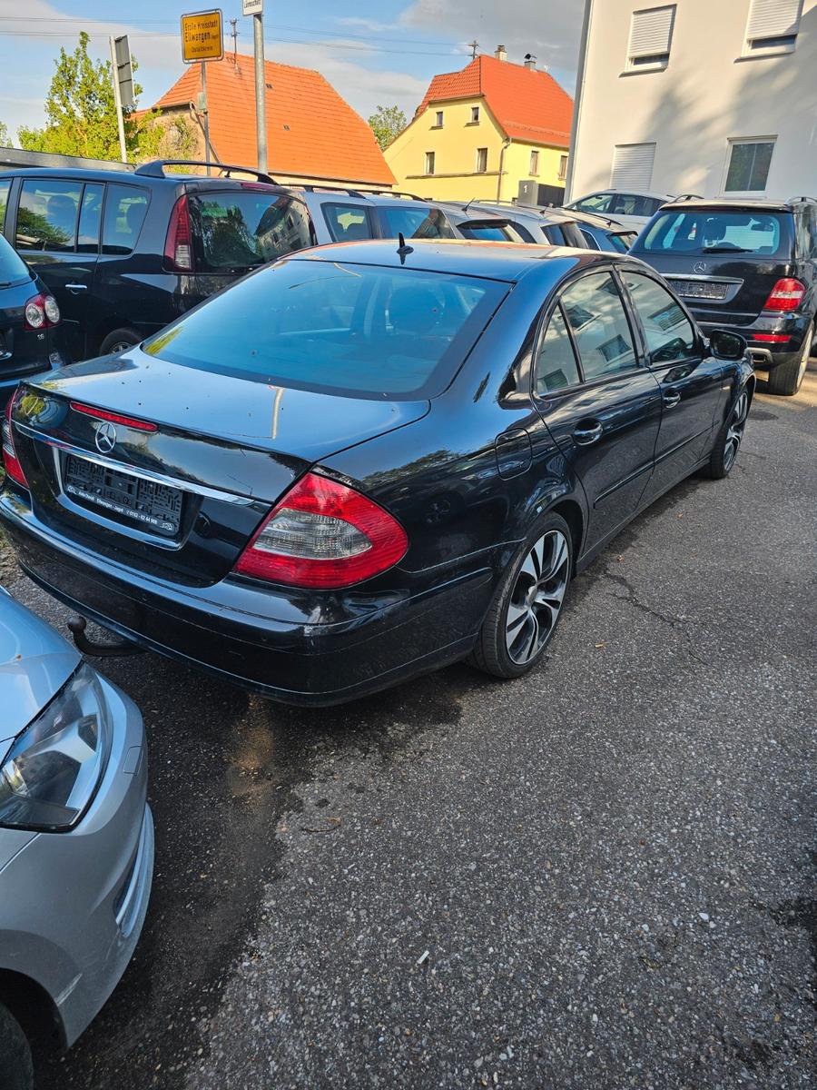 Mercedes-Benz E 220