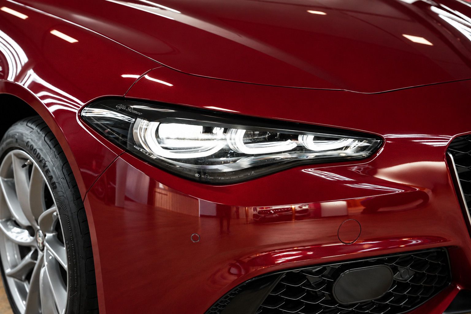 Fahrzeugabbildung Alfa Romeo Giulia Ti Q4/MEMORY/ACC/NAVI/KAMERA/LEDER/