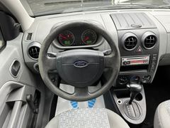 Fahrzeugabbildung Ford Fusion 1.6 Ambiente / 2. Hand Automatik Klima