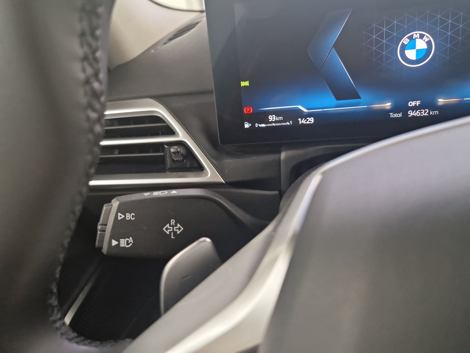 BMW 318 i Touring Navi LED SHZ Allwetter – Bild 29