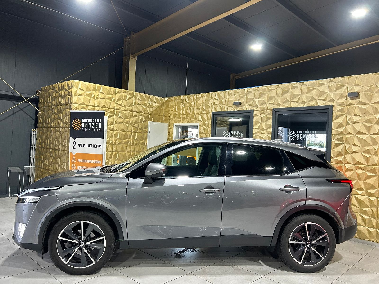 Fahrzeugabbildung Nissan Qashqai Tekna/PANO/360°/APPLE/BOSE/HEAD-UP/SHZ