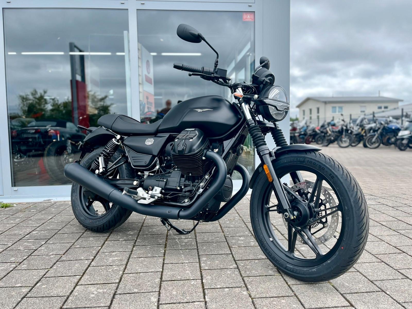 Moto Guzzi V7 Stone