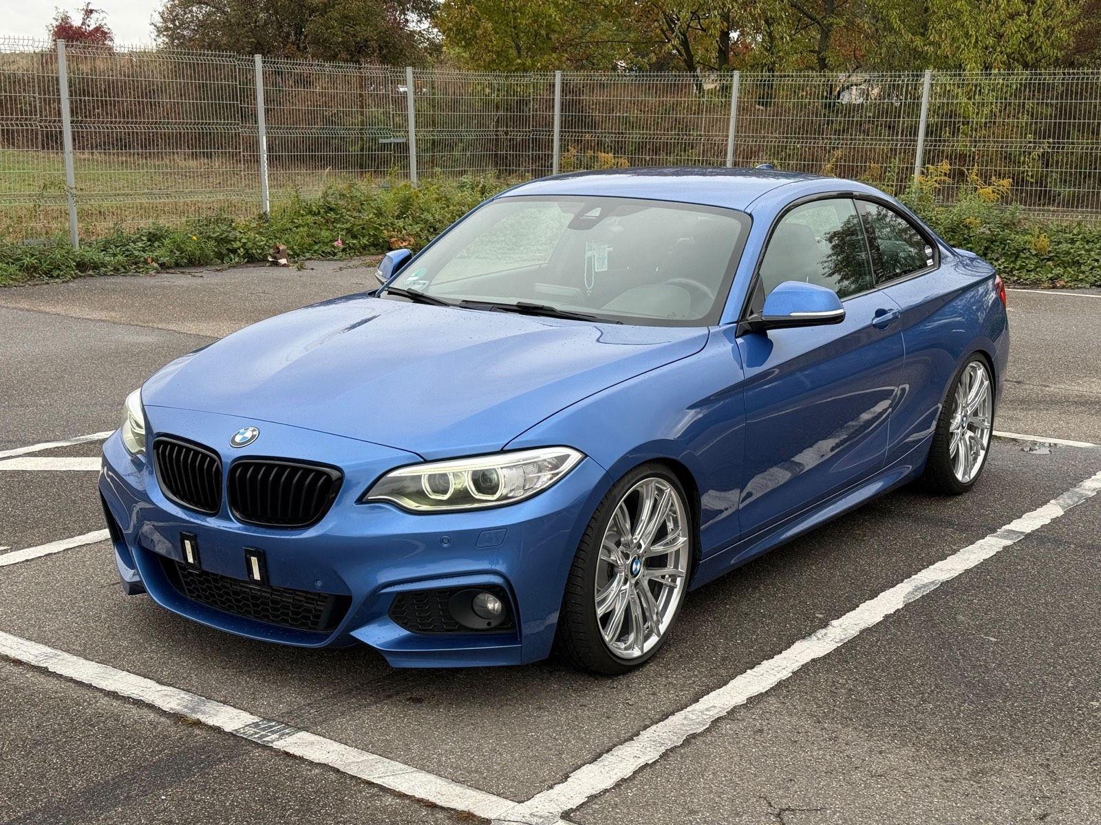 BMW 220
