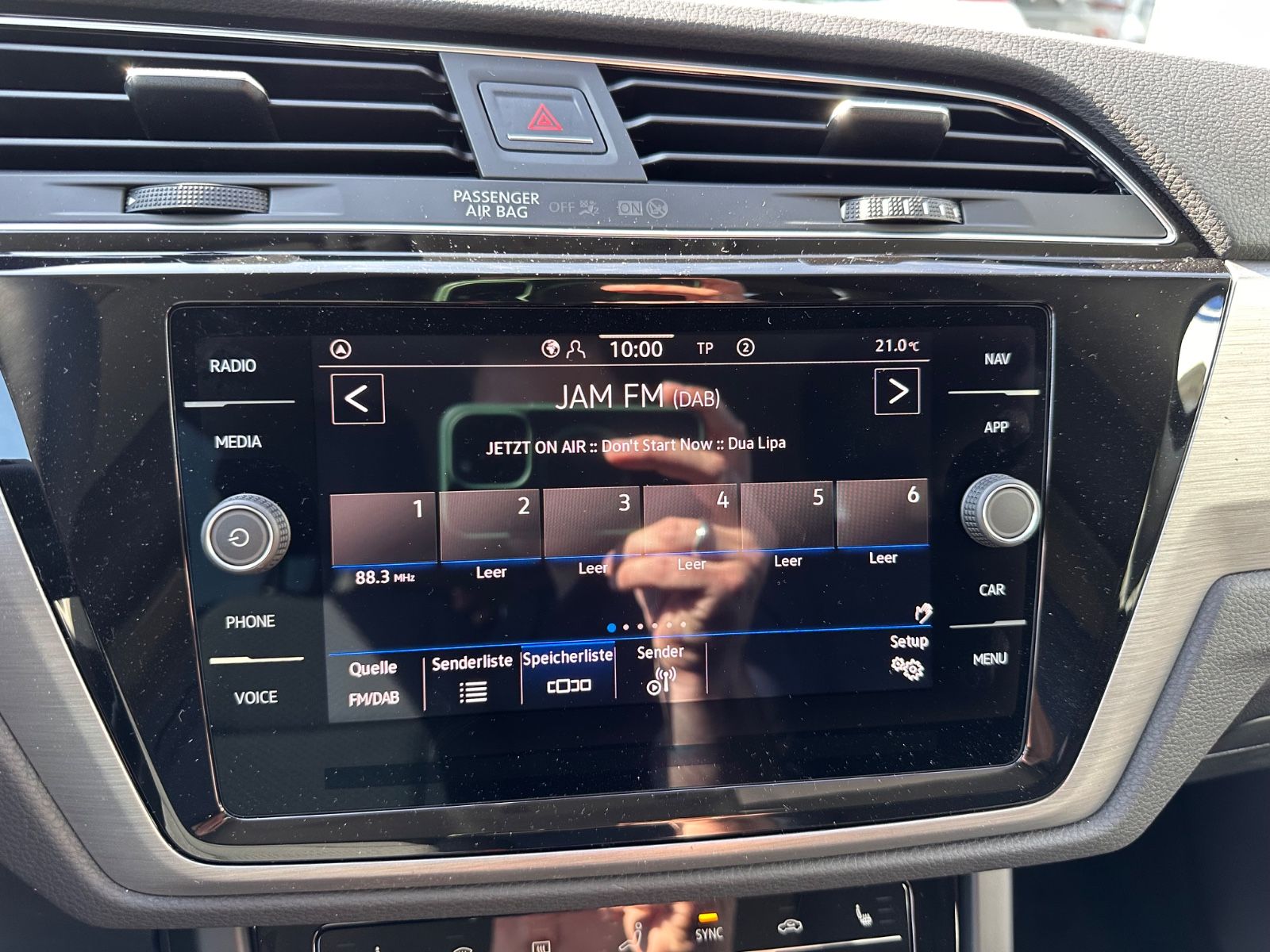 Fahrzeugabbildung Volkswagen Touran Comfortline 1.5 TSI DSG AHK/LED/Navi/SHZG