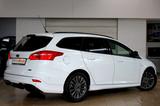 Ford Focus 1,0 EcoB ST-Line Turnier *NAVI*PARKASSIST* - Ford Focus Gebrauchtwagen in Düsseldorf