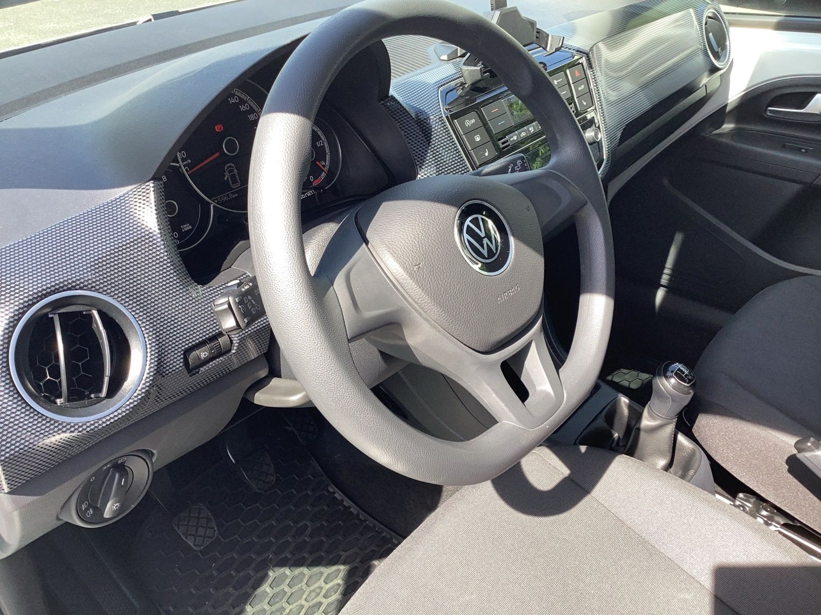 Fahrzeugabbildung Volkswagen up! 1.0 move Climatronic RFK DAB SH