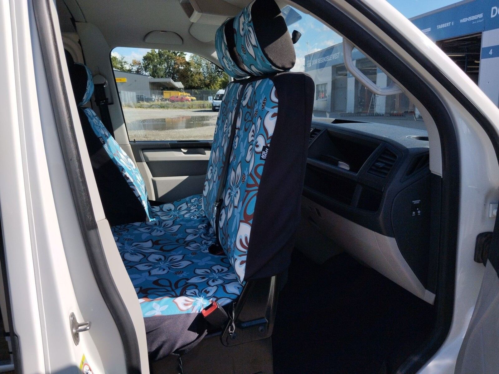 Fahrzeugabbildung Volkswagen Sonstige T6 Camper-Van Bulli lang Küche Festbett