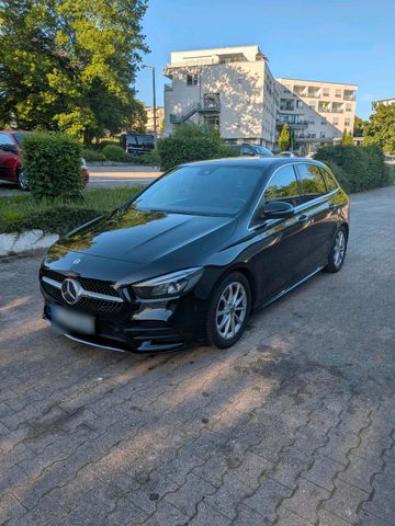 MERCEDES-BENZ Mercedes-Benz B220 / AMG Line / Scheckheft