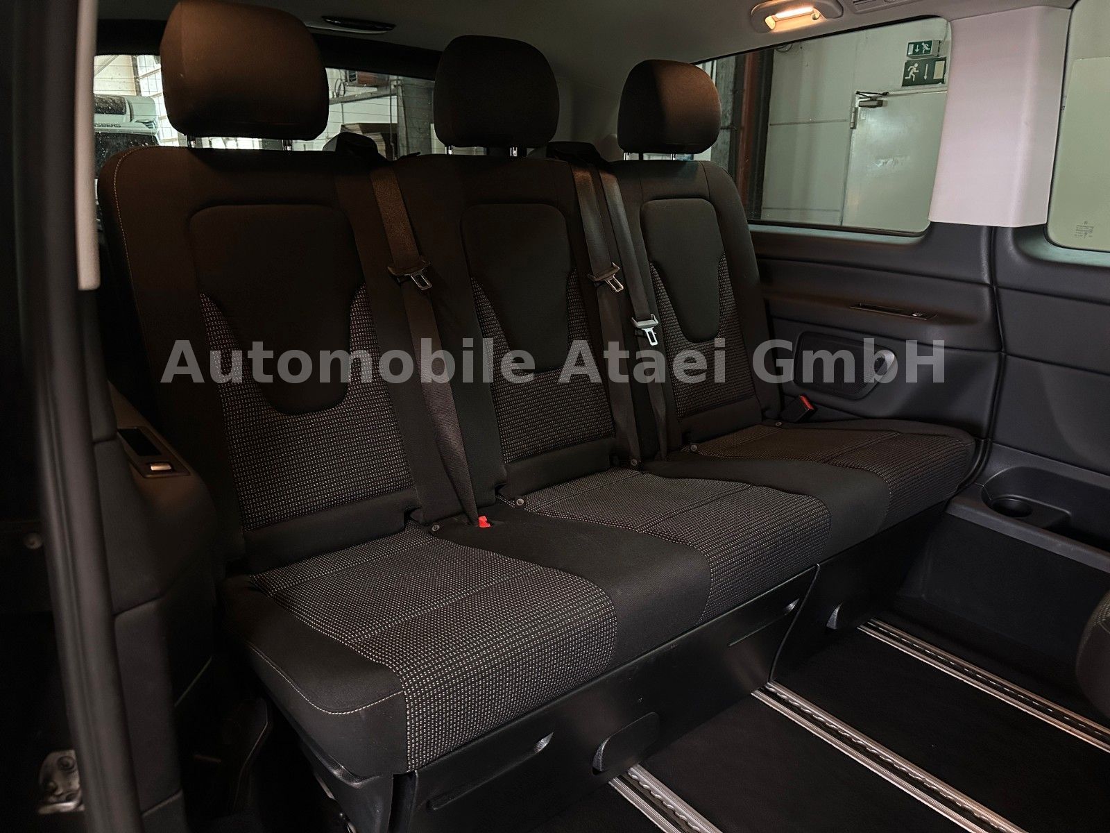 Fahrzeugabbildung Mercedes-Benz V 220 d lang Edition Sport-Paket DISTRONIC(1502)