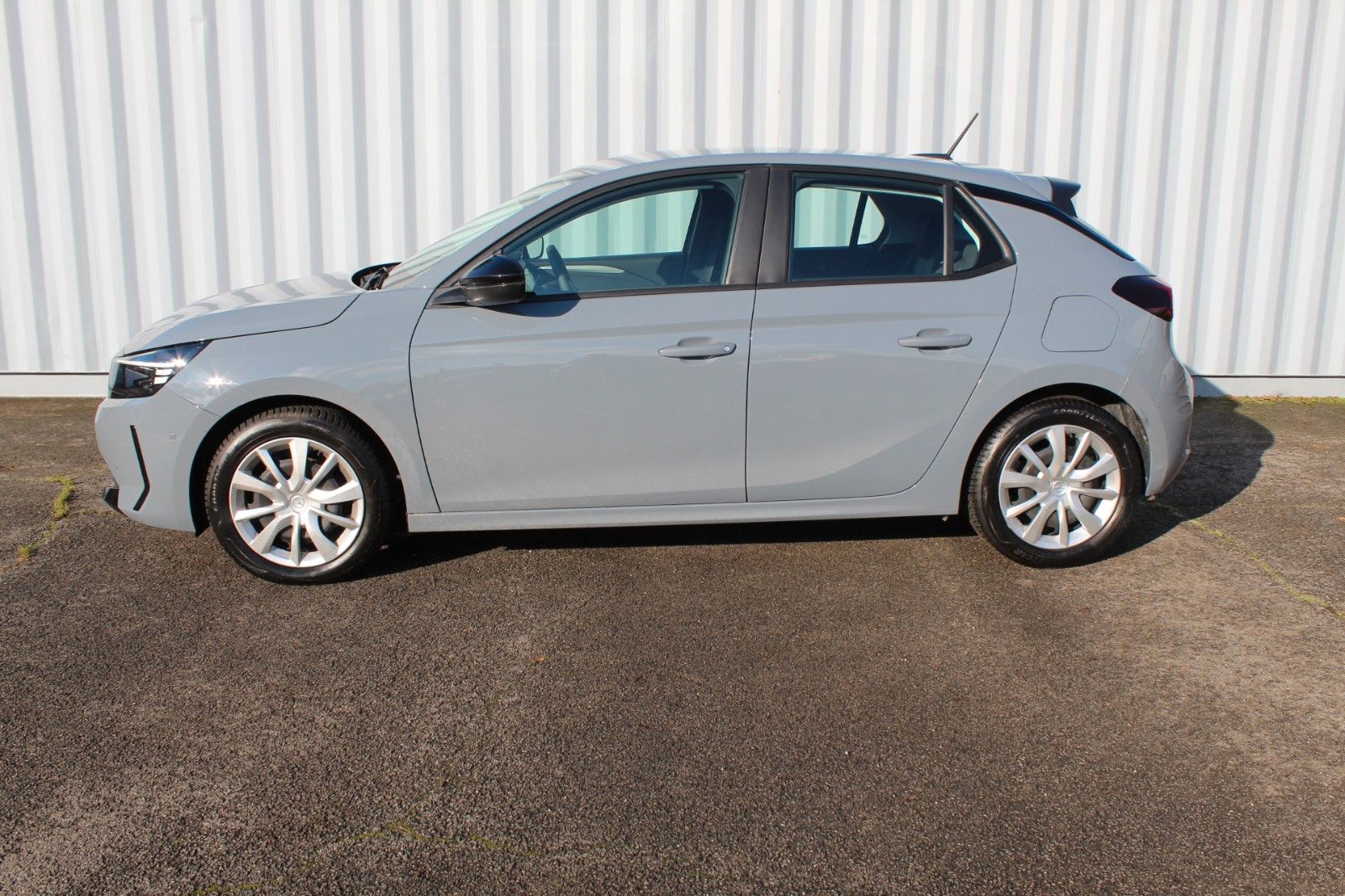 Fahrzeugabbildung Opel Corsa Edition Allw.*Sitzh.*PDC*DAB