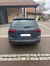 Volkswagen Tiguan 1.5 TSI UNITED DSG ACC - Volkswagen Tiguan UNITED mit Benzin-Antrieb