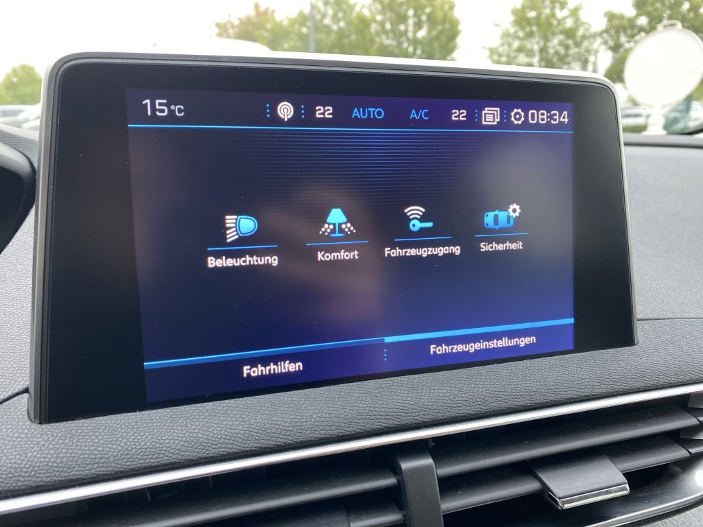 Fahrzeugabbildung Peugeot 3008 PureTech 130 S&S GPF Allure *Navi*Rückfahrk