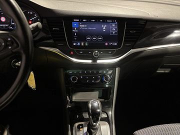 Fotografie 16 des Opel Astra 1.4 Turbo Start/Stop Automatik Elegance