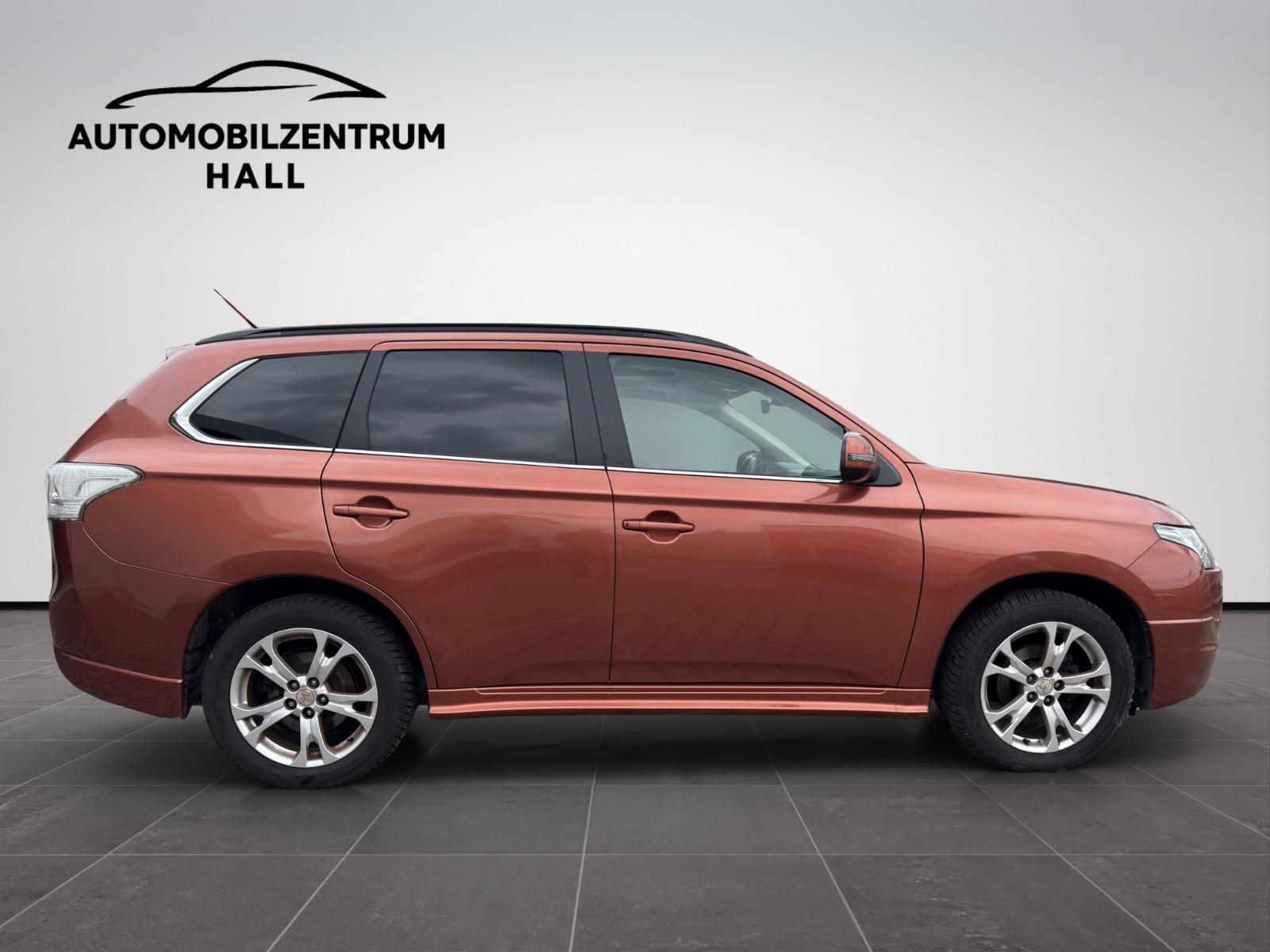Mitsubishi Outlander 2.2 DI-D 150 ch • BVA • 4WD • 7 places • Cuir • Caméra
