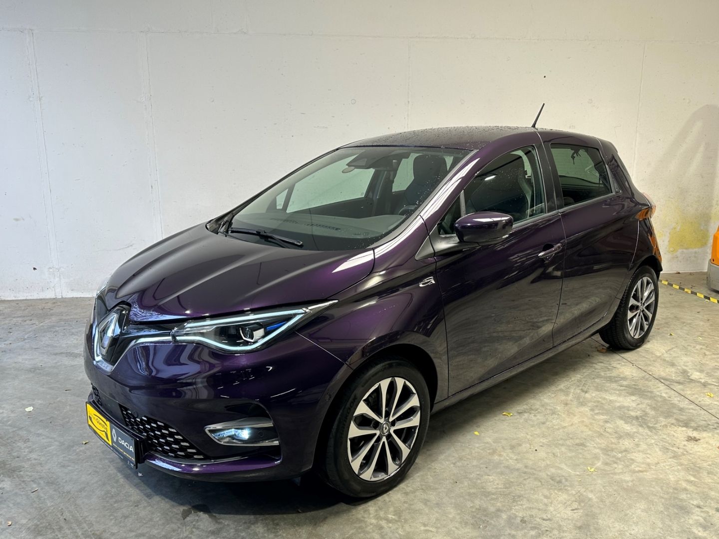 Fahrzeugabbildung Renault ZOE Intens R135 (RW395km ) inkl. Batterie Navi L