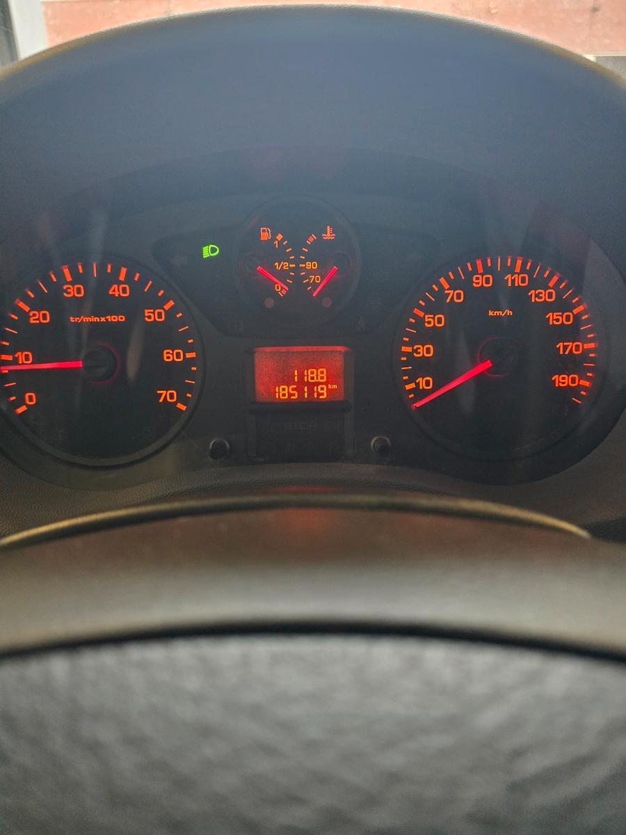 Peugeot Expert Kasten + TÜV 09/2027