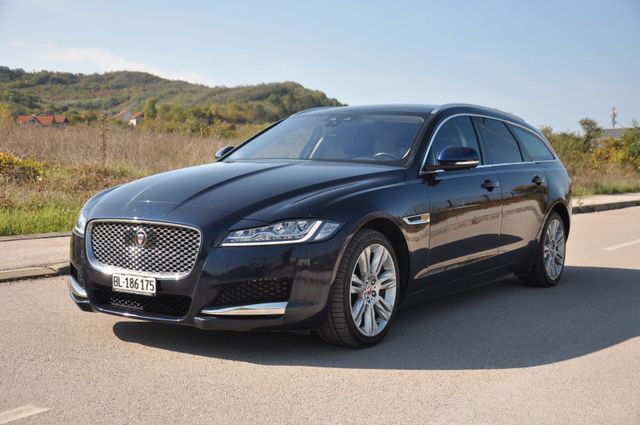 Jaguar XF 25d AWD 240PS R-Sport Sportbrake Auto. R-...