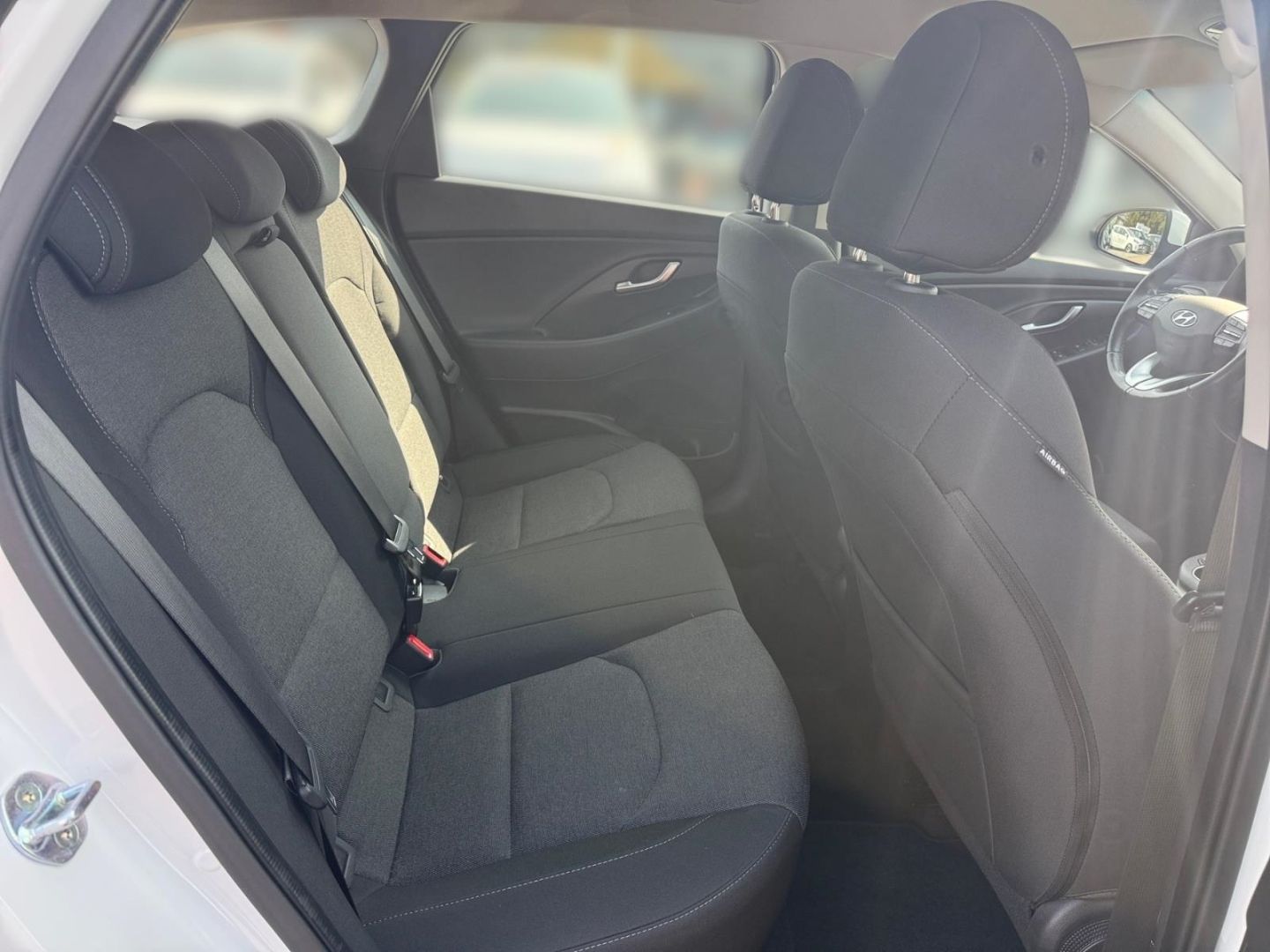 Fahrzeugabbildung Hyundai i30 1.6 CRDi TREND NAVI-P+ACAA+SHZ+KAMERA