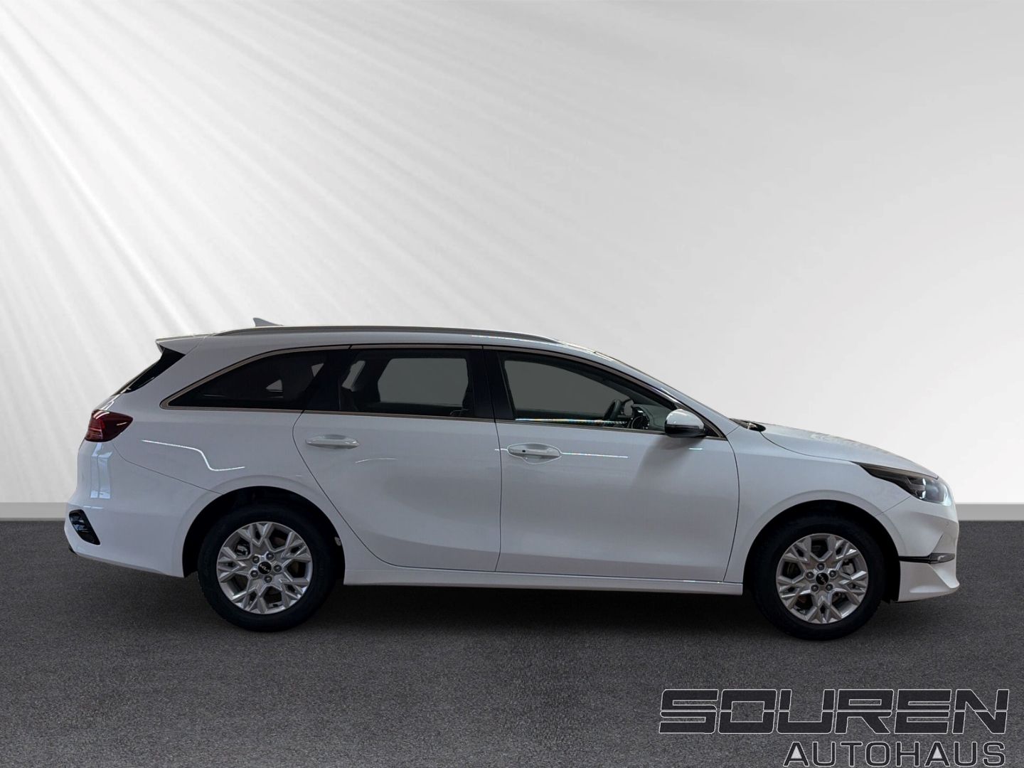 Fahrzeugabbildung Kia Ceed_sw 1.5 T-GDI Ultimate Edition NAVI+KEYLESS+