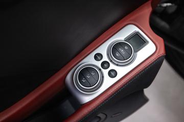 2012 Mclaren MP4-12C — миниатюра 29