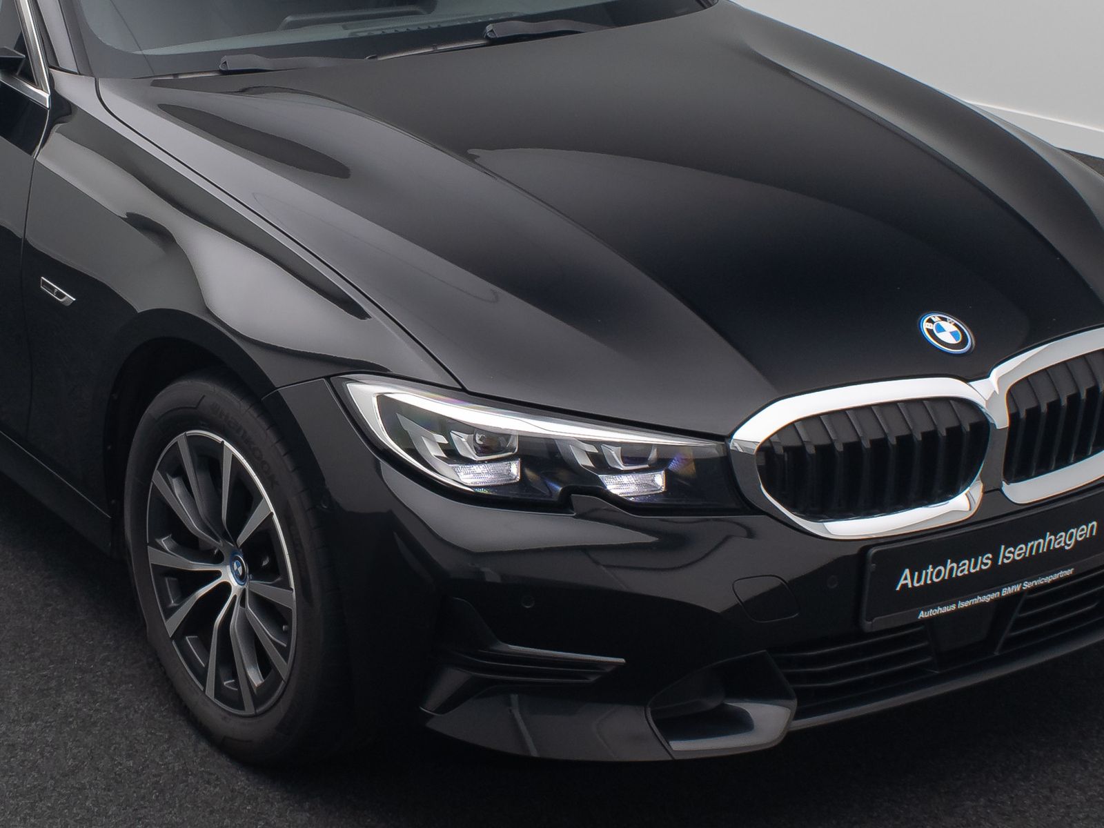 Fahrzeugabbildung BMW 320e Sport Line Alarm DAB Kamera Individual Komf