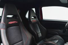 Fahrzeugabbildung Abarth 695 Tributo Ferrari *NR. 1016 / CARBON / SABELT*