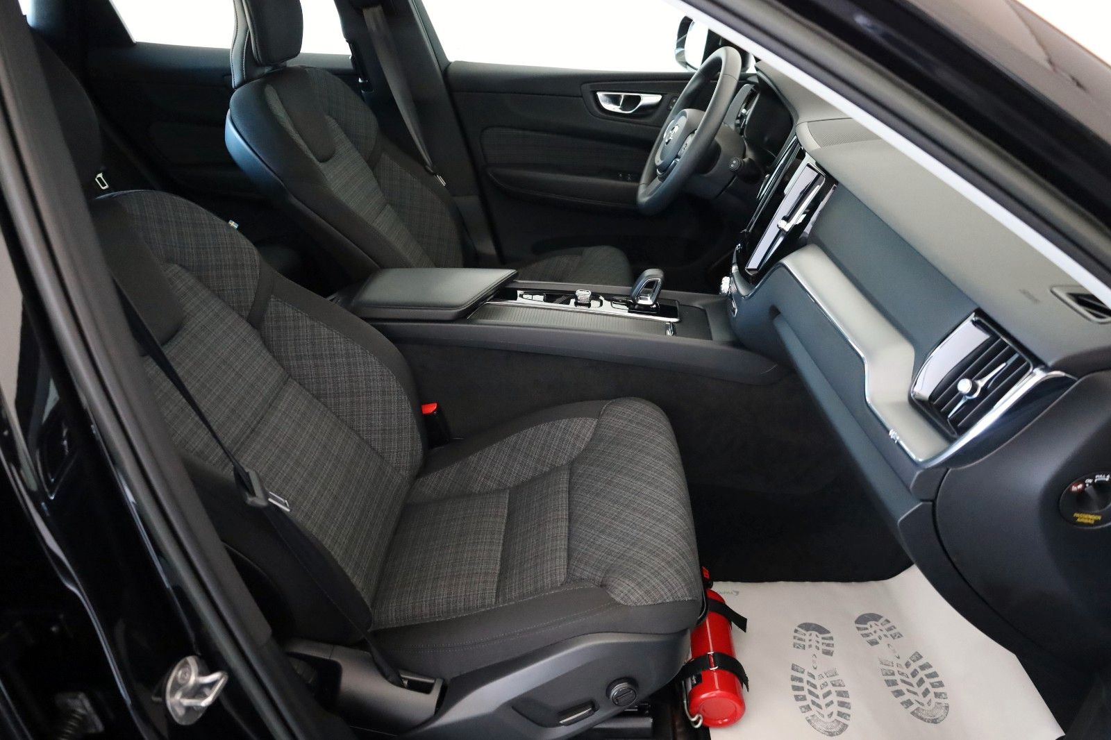 Fahrzeugabbildung Volvo XC60 Core B4 D,Navi,LED,4xSH,Kamera,Carplay,ACC