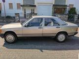 Mercedes-Benz 190 E - Mercedes-Benz 190 Gebrauchtwagen in Frankfurt