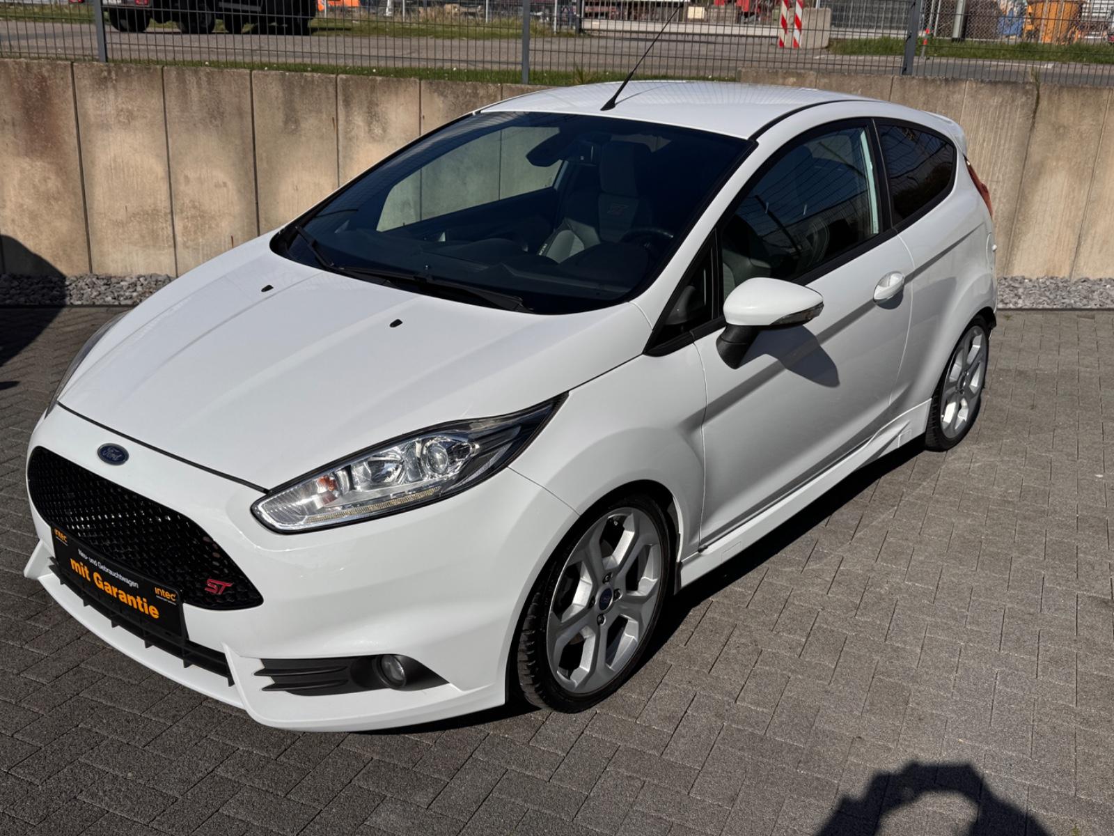 Ford Fiesta ST PERFORMANCE2 LEDER ZAHNRIEMEN NEU