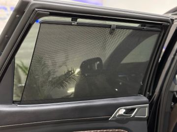 Fahrzeugabbildung Ssangyong REXTON 2.2D Sapphire*SONDERLACKIERUNG BLACKLINE*