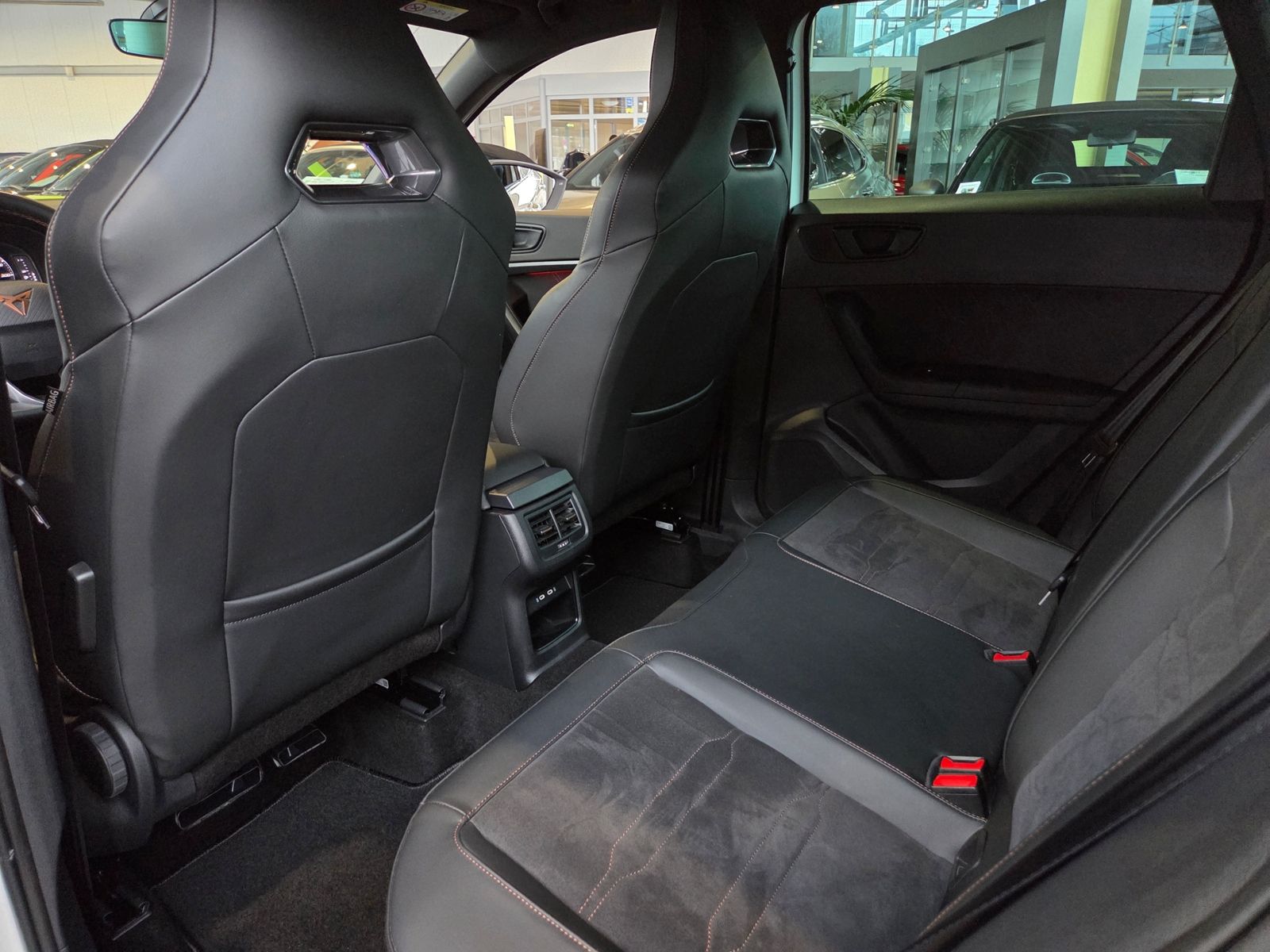 Fahrzeugabbildung CUPRA Ateca VZ 4Drive 360° el.HK LED NAV SHZ 19"