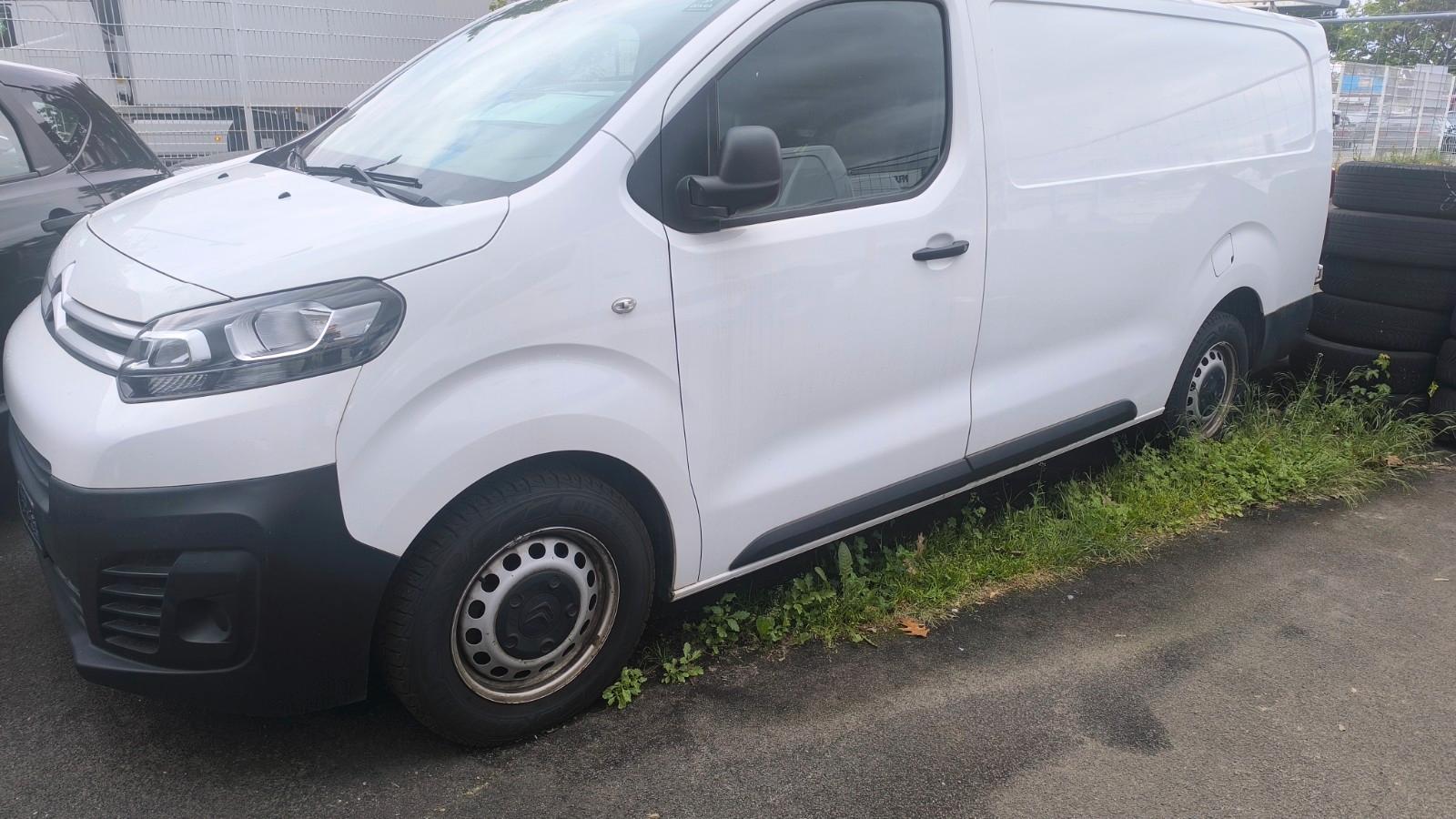 Citroën Jumpy L3, PDC, AHK
