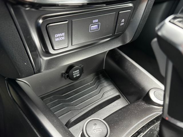 Fahrzeugabbildung Ssangyong Tivoli 1.5 T-GDi Sapphire Autom.*Navi*Alu*Leder