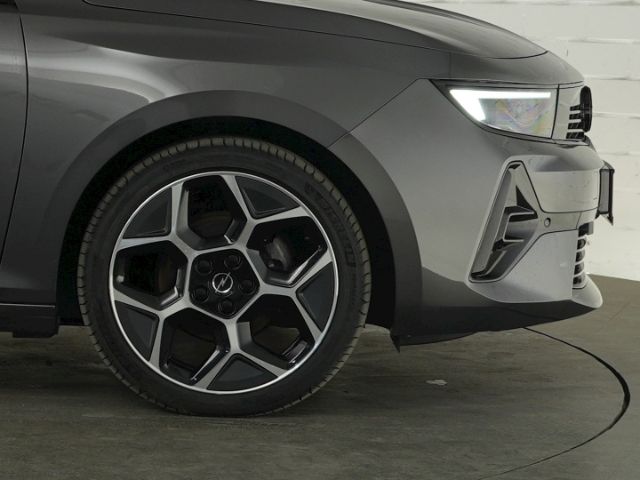 Astra L LIM ULTIMATE AT+ANHÄNGERKUPPLUNG+LED+NAV