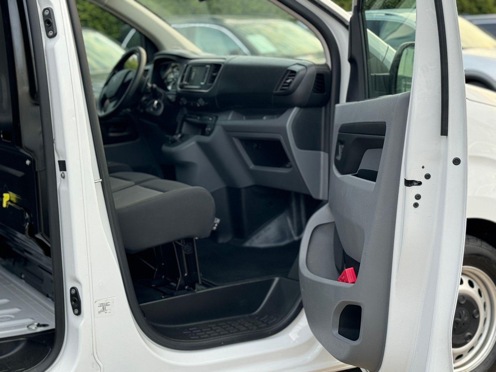 PEUGEOT Expert, 2023, Diesel, 144 PS