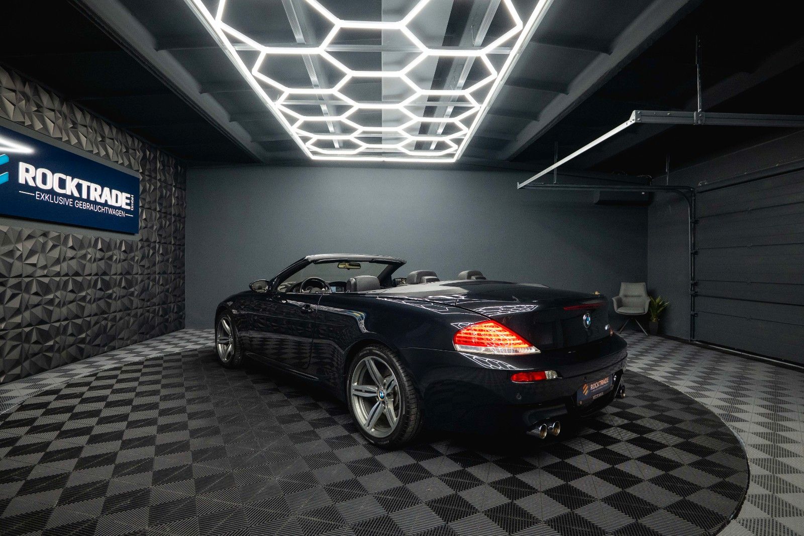 Fahrzeugabbildung BMW M6 Cabrio 5.0 V10 SMG Carbon *Head Up*Bi-Xenon*