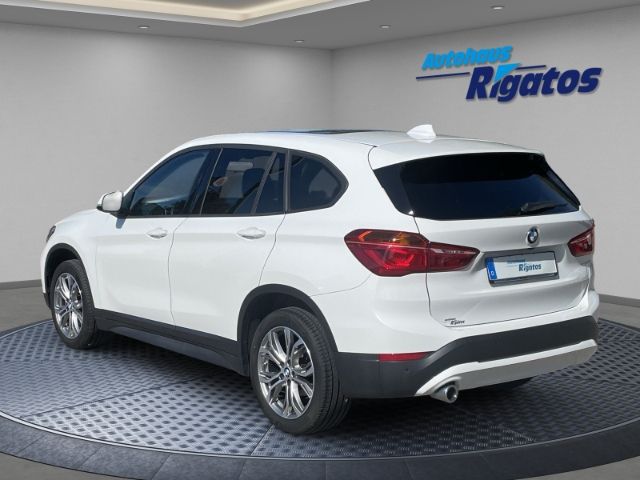 Fahrzeugabbildung BMW X1 sDrive 18i Advantage Panoramadach, Rückfahrka