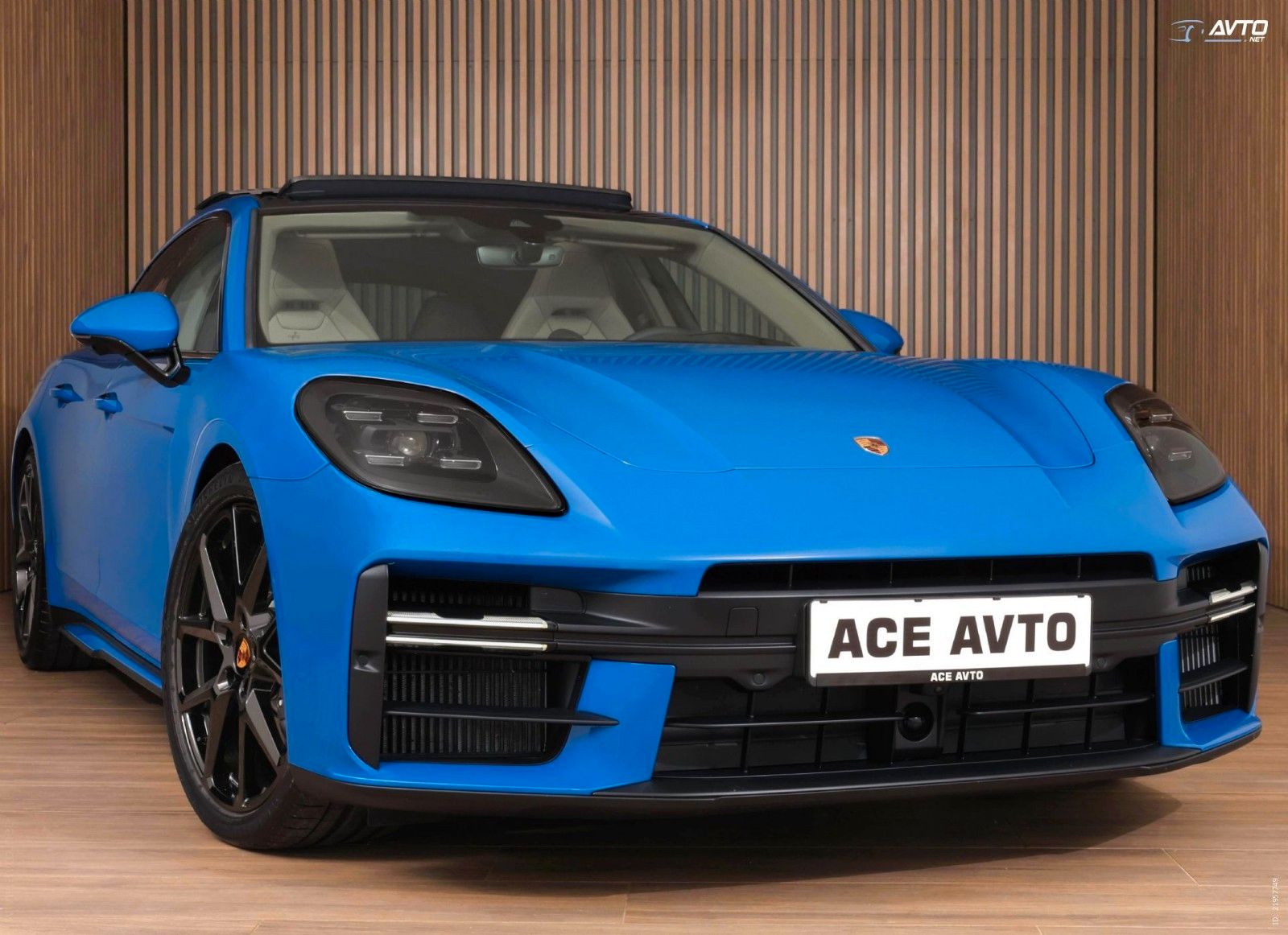 Porsche Panamera - 1