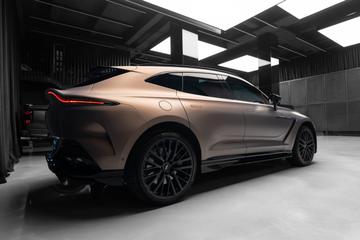 صورة 10 لـ 2023 Aston Martin DBX