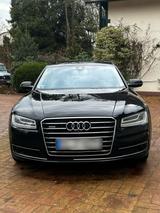 Audi A8 Lang Top Zustand - Audi A8 in Bremen
