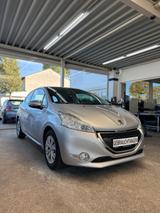 Peugeot 208 Active 1.2n *Klima*Shzg.* - silberne Peugeot 208