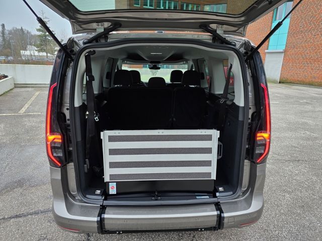 Fahrzeugabbildung Volkswagen Caddy Life Maxi inkl. Rollstuhlrampe