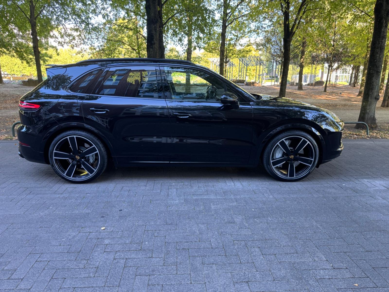 Porsche Cayenne Turbo APPROVED Pano/AHK/Sthz/Sitzb/HA-L