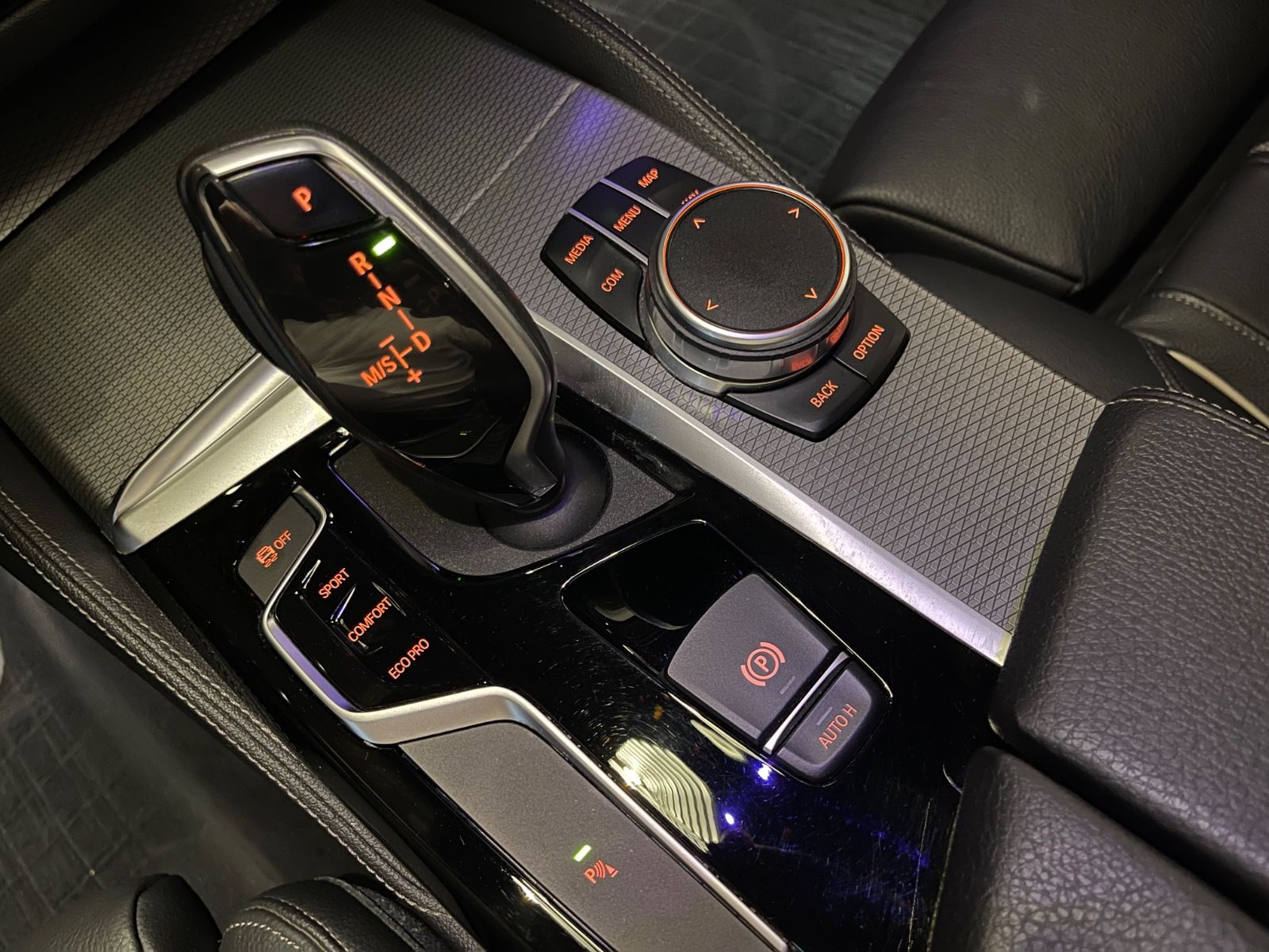 BMW 530D M Sport| Panorama | Head-Up | Harman Kardon foto 14