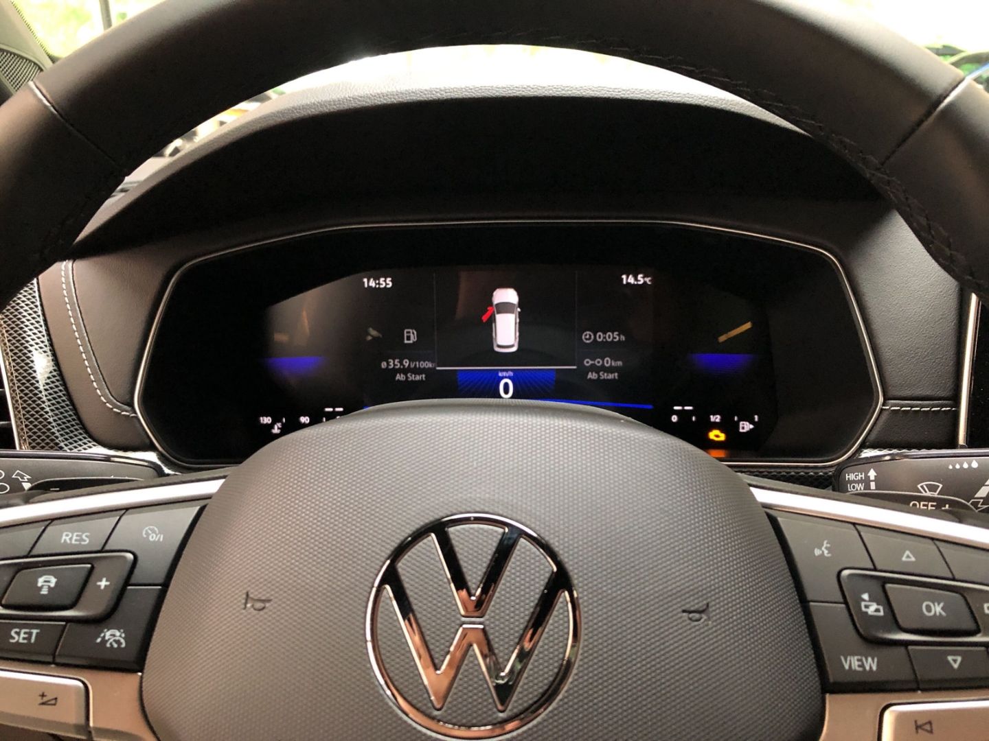 Fahrzeugabbildung Volkswagen T-Cross R-Line 1.0 TSI DSG Sportpaket AHK-abnehm
