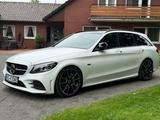 Mercedes-Benz C 300 de T AMG Pano LED Junge St. Batteriezert. - Hybrid (Diesel/Elektro): Alcantara, Panorama-Dach
