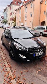 Hyundai i30 1.4 FIFA World Cup Edition, Schaltg - Hyundai i30 Gebrauchtwagen in Stuttgart